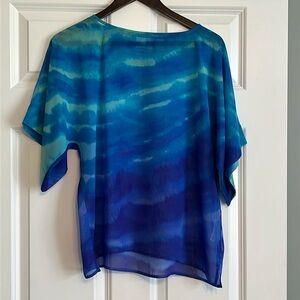 Chico’s Size 0 Flowy Top Excellent Condition